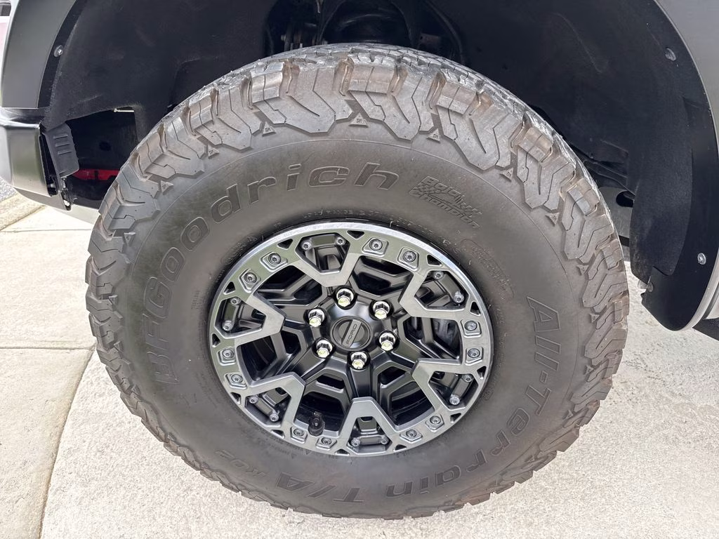 2025 Oxford White Ford F-150 Raptor 4X4 Truck