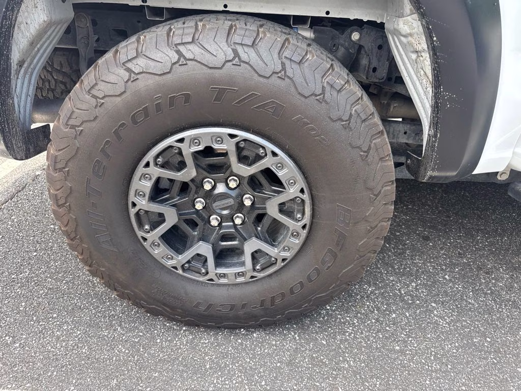 2025 Oxford White Ford F-150 Raptor 4X4 Truck