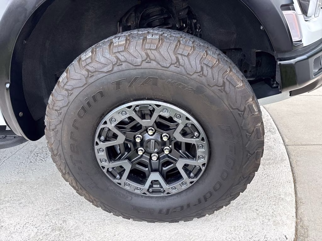 2025 Oxford White Ford F-150 Raptor 4X4 Truck