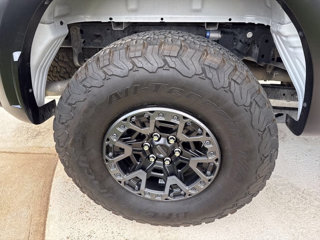 2025 Oxford White Ford F-150 Raptor 4X4 Truck