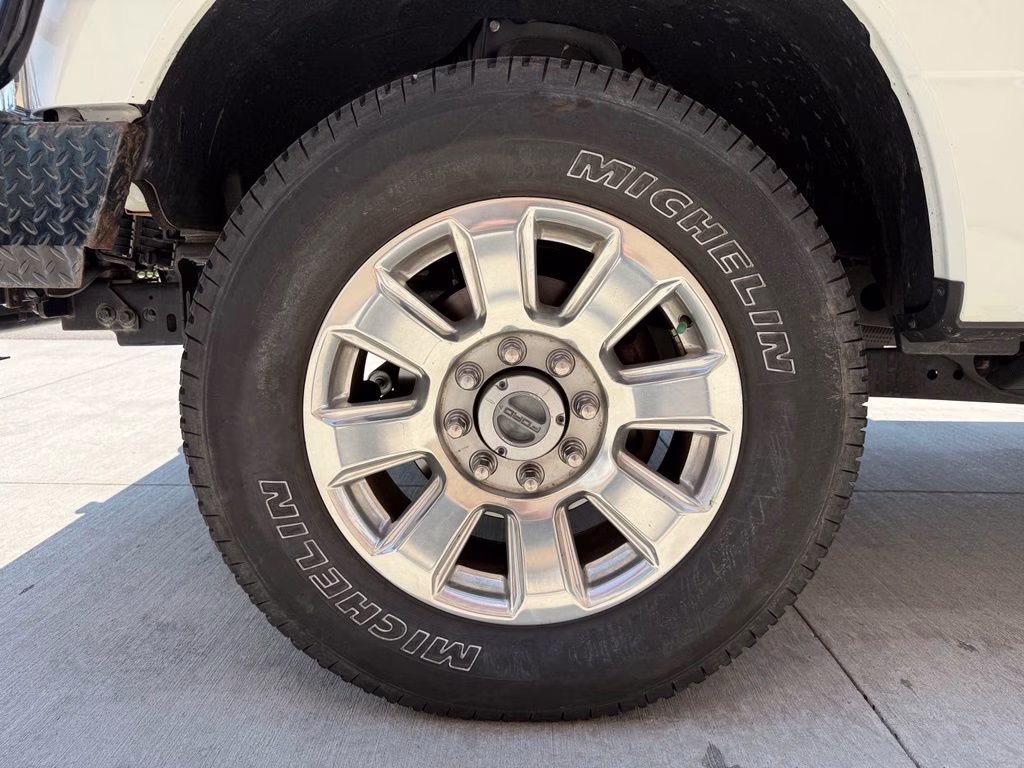 2021 Star White Metallic Tri-Coat Ford Super Duty F-250 SRW Platinum 4X4 Truck