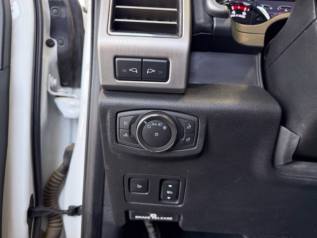 2021 Star White Metallic Tri-Coat Ford Super Duty F-250 SRW Platinum 4X4 Truck