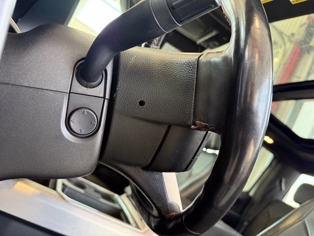 2021 Star White Metallic Tri-Coat Ford Super Duty F-250 SRW Platinum 4X4 Truck