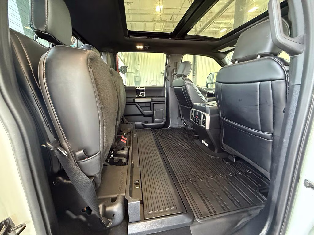 2021 Star White Metallic Tri-Coat Ford Super Duty F-250 SRW Platinum 4X4 Truck
