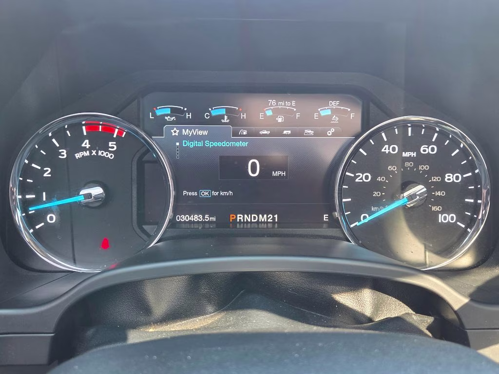 2019 Oxford White Ford Super Duty F-250 SRW Lariat 4X4 Truck