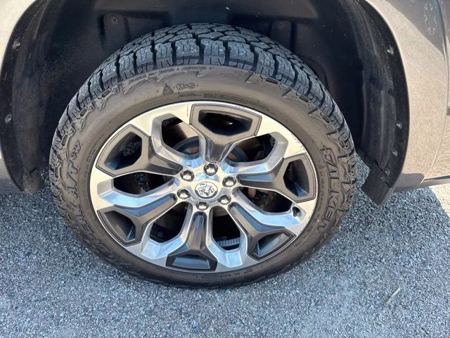 2023 Granite Crystal Metallic Clearcoat Ram 1500 Limited 4X4 Truck