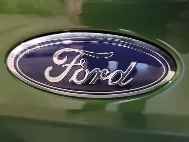 2025 Eruption Green Metallic Ford Bronco Base 4X4 SUV