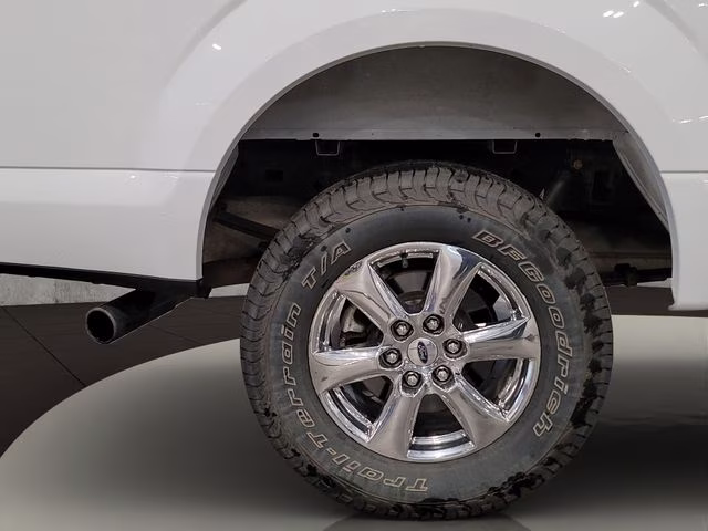 2019 Oxford White Ford F-150 XLT 4X4 Truck