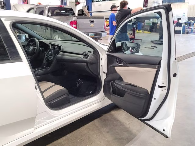 2017 White Orchid Pearl Honda Civic EX FWD Hatchback