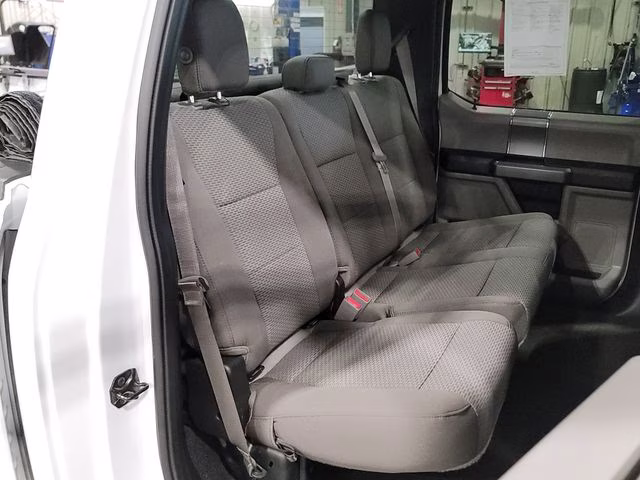 2019 Oxford White Ford F-150 XLT 4X4 Truck