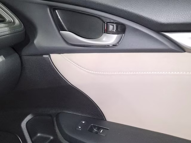 2017 White Orchid Pearl Honda Civic EX FWD Hatchback