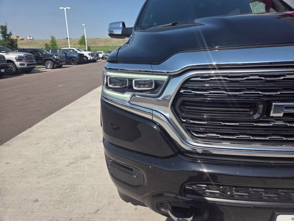 2023 Diamond Black Crystal Pearlcoat Ram 1500 Limited 4X4 Truck