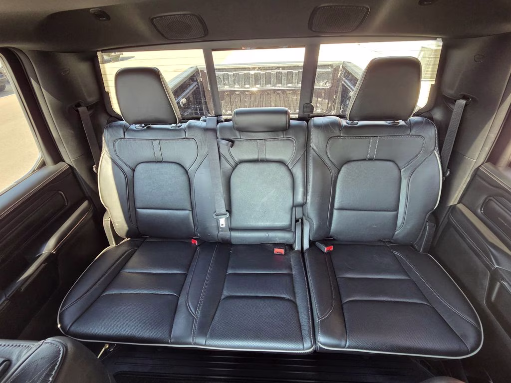 2023 Diamond Black Crystal Pearlcoat Ram 1500 Limited 4X4 Truck