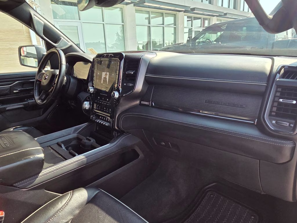 2023 Diamond Black Crystal Pearlcoat Ram 1500 Limited 4X4 Truck