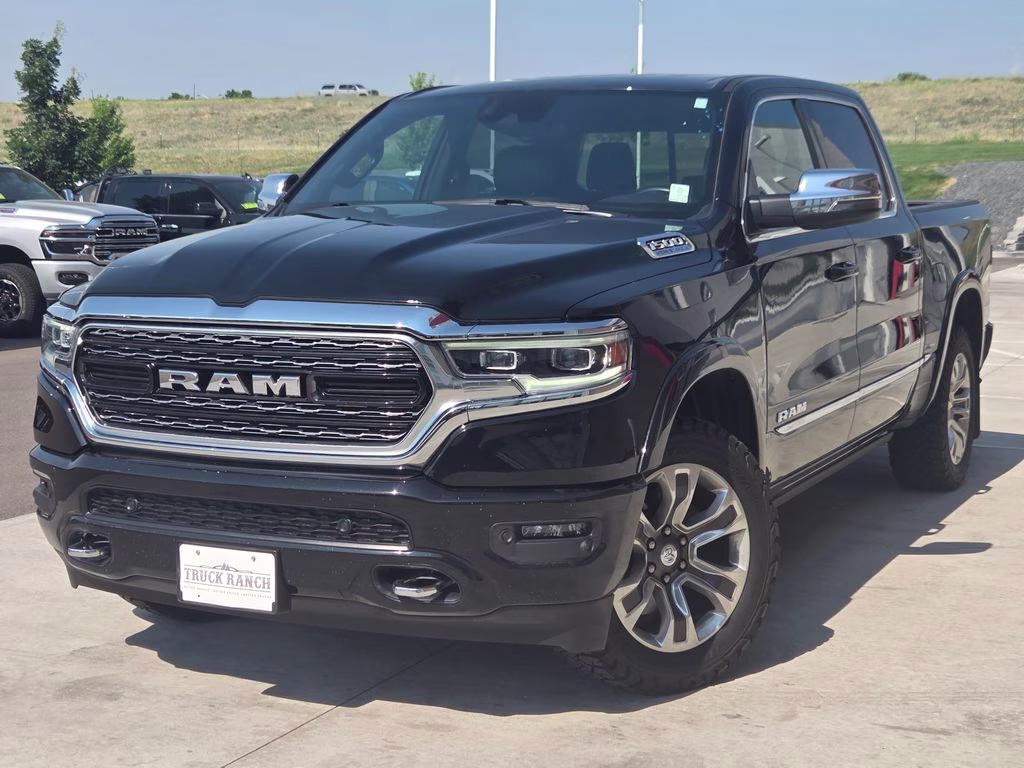 2023 Diamond Black Crystal Pearlcoat Ram 1500 Limited 4X4 Truck