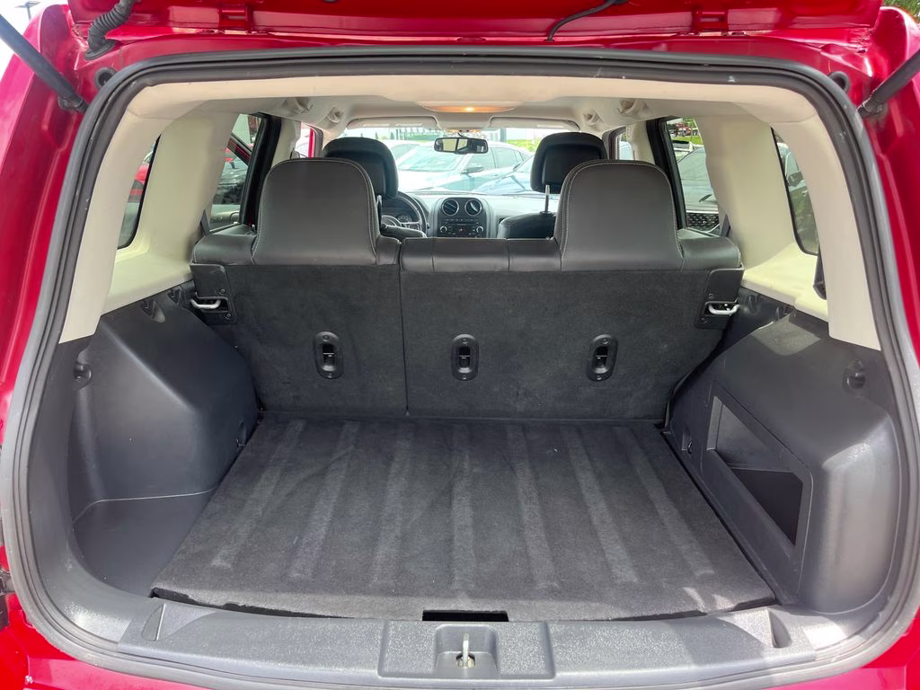 2016 Redline 2 Coat Pearl Jeep Patriot Sport SE FWD SUV