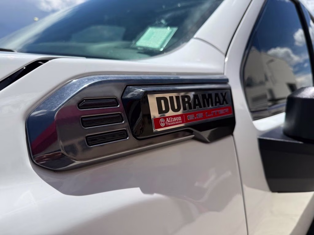 2025 Summit White GMC Sierra 3500HD AT4 4X4 Truck