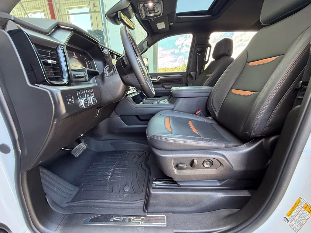 2025 Summit White GMC Sierra 3500HD AT4 4X4 Truck