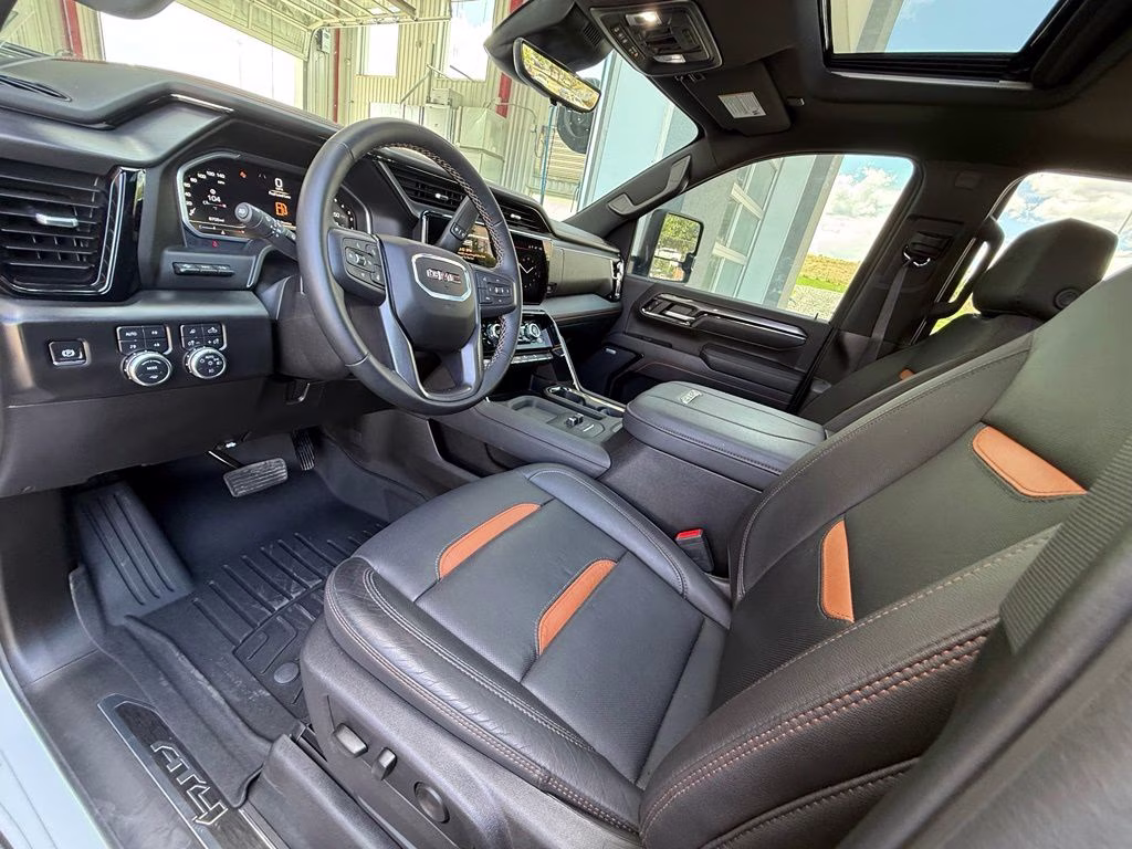 2025 Summit White GMC Sierra 3500HD AT4 4X4 Truck