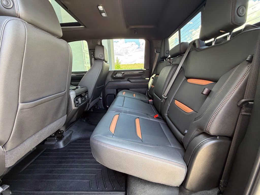 2025 Summit White GMC Sierra 3500HD AT4 4X4 Truck