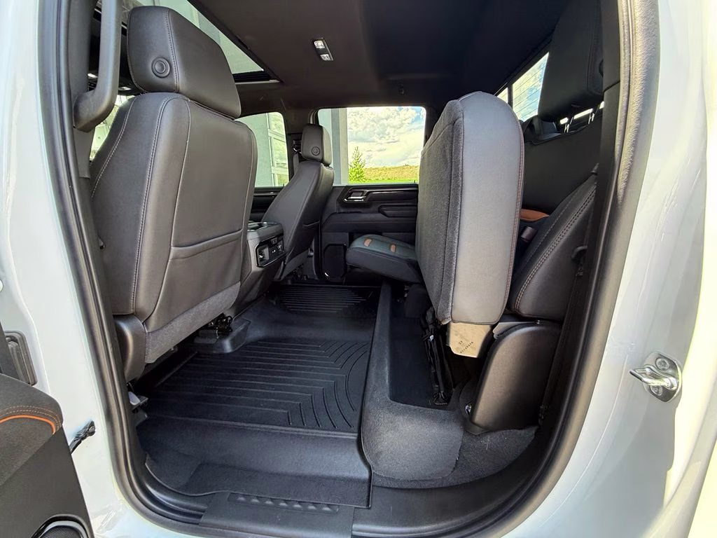 2025 Summit White GMC Sierra 3500HD AT4 4X4 Truck