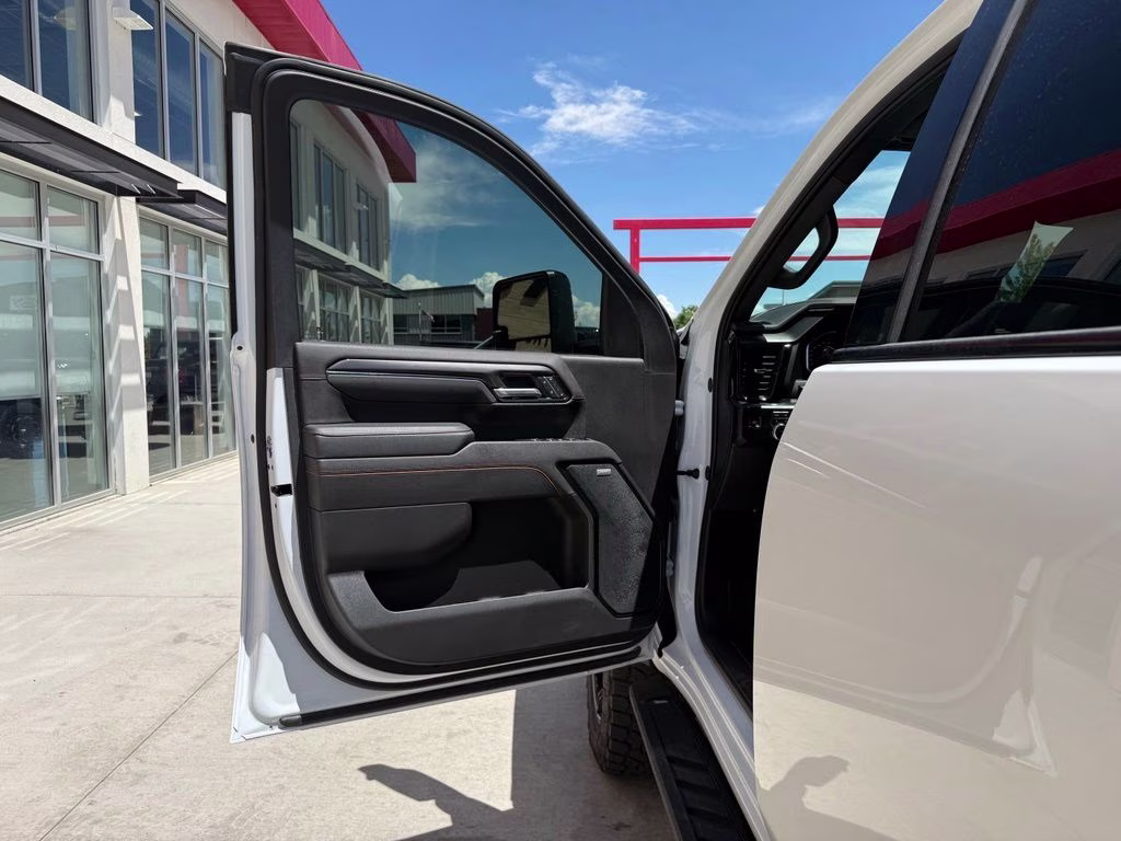 2025 Summit White GMC Sierra 3500HD AT4 4X4 Truck