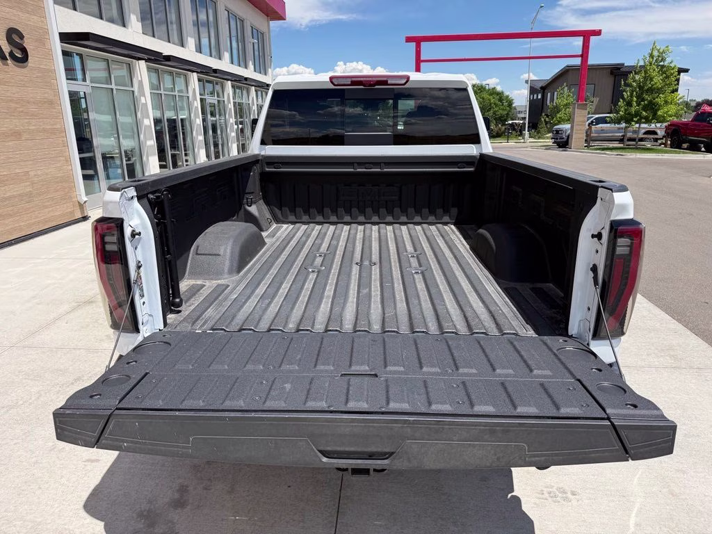 2025 Summit White GMC Sierra 3500HD AT4 4X4 Truck