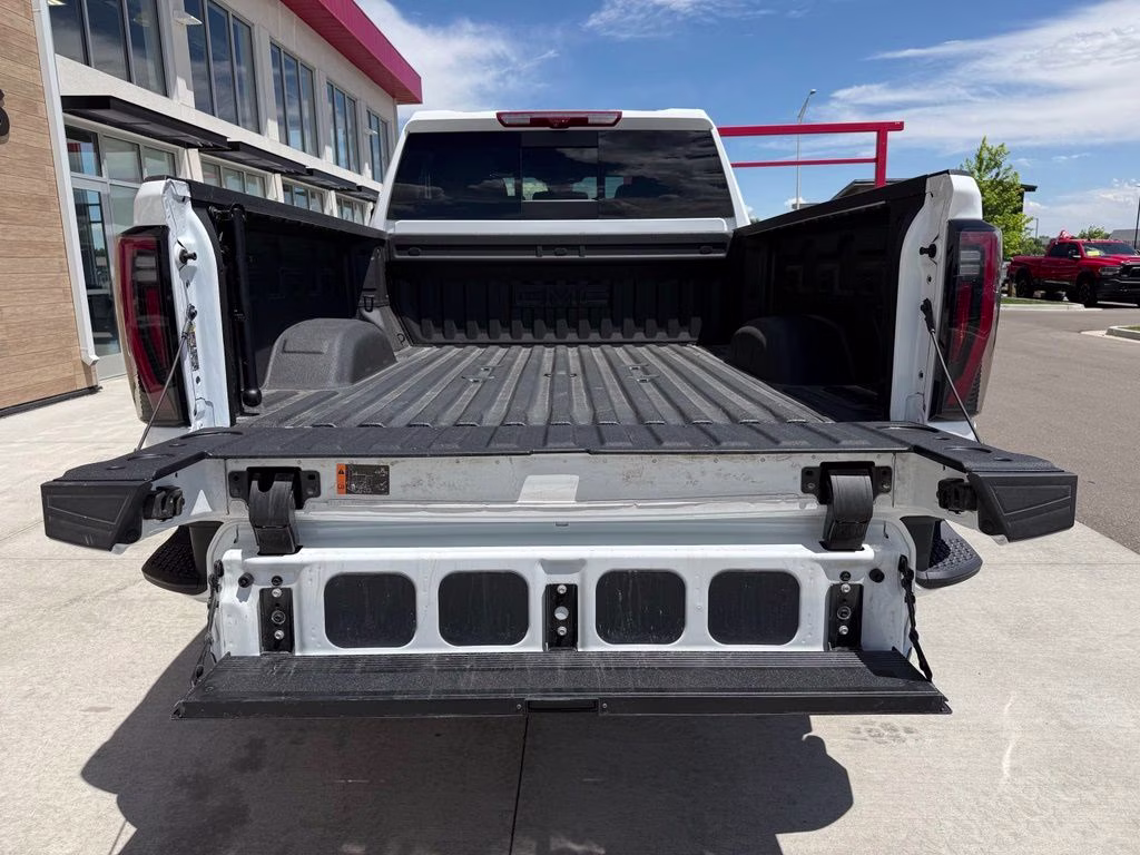 2025 Summit White GMC Sierra 3500HD AT4 4X4 Truck