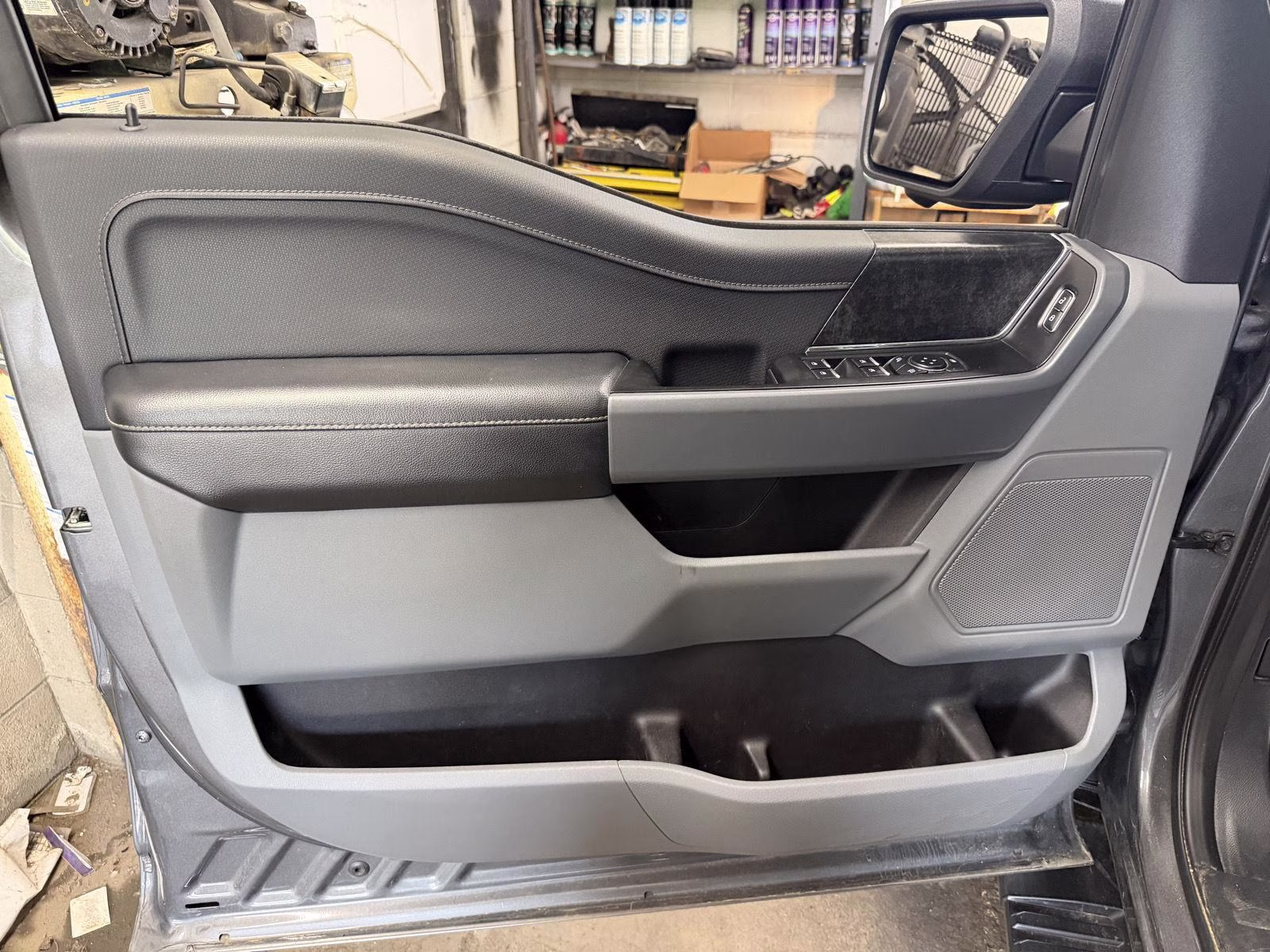 2023 Carbonized Gray Metallic Ford F-150 XLT 4X4 Truck