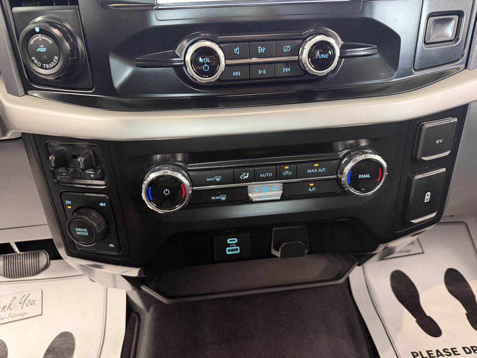 2023 Carbonized Gray Metallic Ford F-150 XLT 4X4 Truck