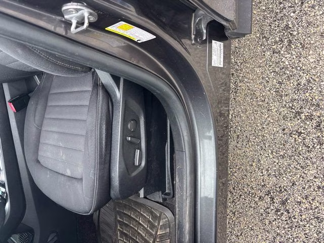 2020 Magnetic Ford Edge SE AWD SUV