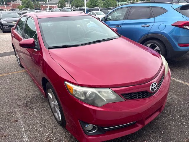 2014 Toyota Camry SE Sport FWD Sedan