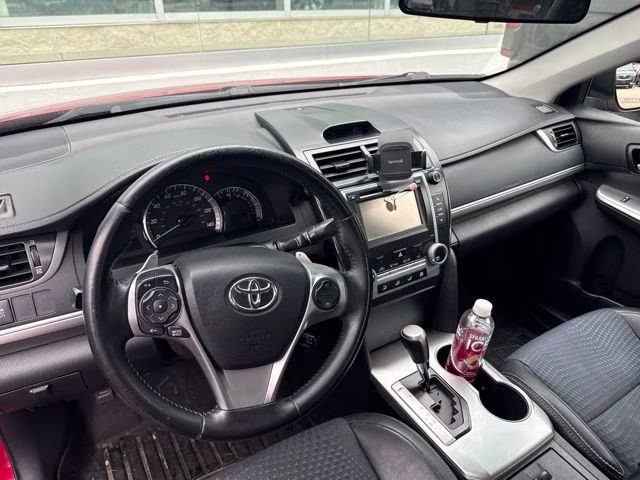 2014 Toyota Camry SE Sport FWD Sedan