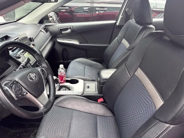 2014 Toyota Camry SE Sport FWD Sedan