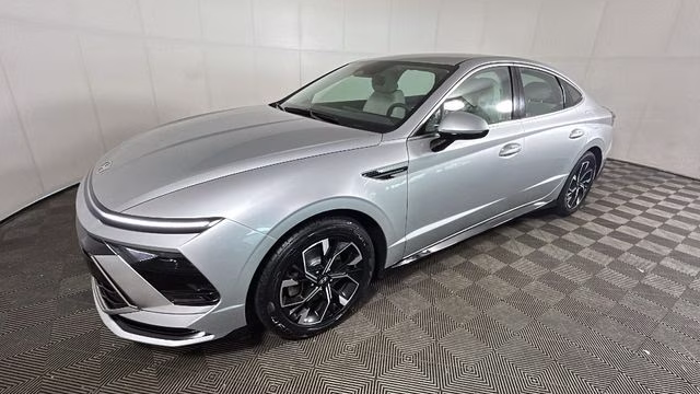 2024 Aero Silver Hyundai Sonata SEL AWD Sedan