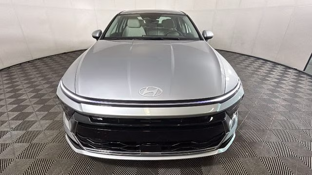 2024 Aero Silver Hyundai Sonata SEL AWD Sedan