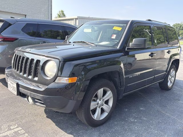 2013 Black Forest Green Pearlcoat Jeep Patriot Limited FWD SUV