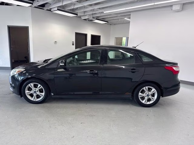 2014 Tuxedo Black Metallic Ford Focus SE FWD Sedan