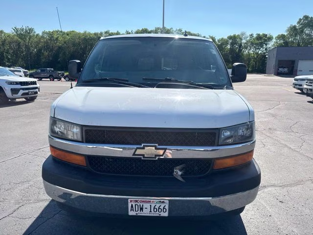 2017 Summit White Chevrolet Express 3500 LT RWD Van