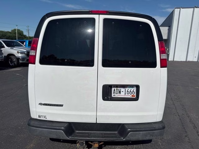 2017 Summit White Chevrolet Express 3500 LT RWD Van