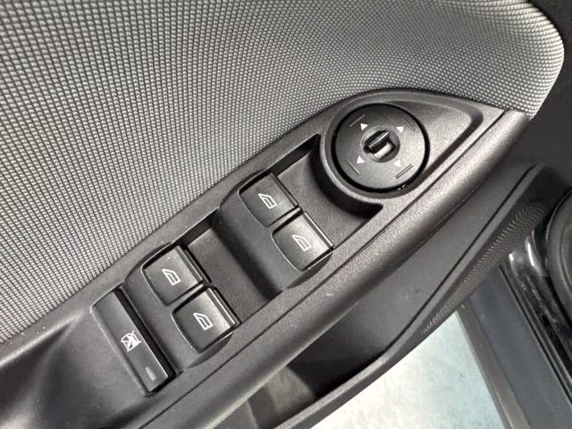 2014 Tuxedo Black Metallic Ford Focus SE FWD Sedan
