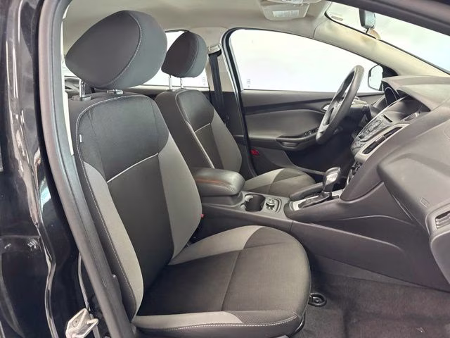 2014 Tuxedo Black Metallic Ford Focus SE FWD Sedan