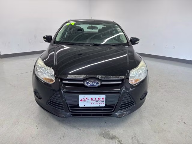 2014 Tuxedo Black Metallic Ford Focus SE FWD Sedan