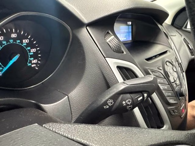 2014 Tuxedo Black Metallic Ford Focus SE FWD Sedan