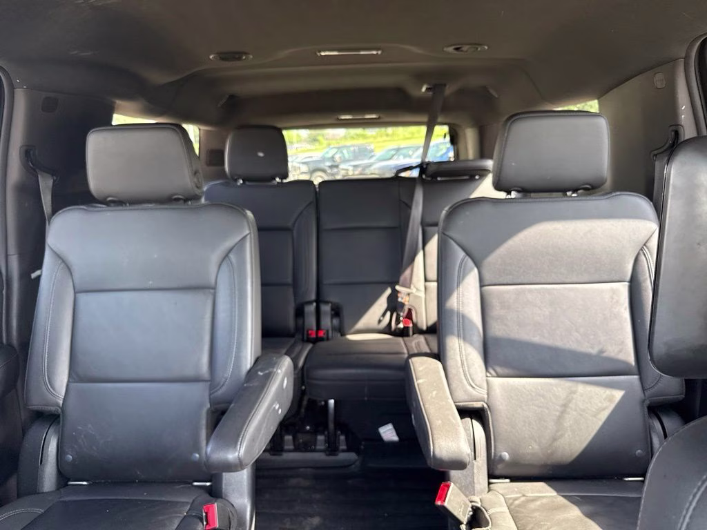 2021 Shadow Gray Metallic Chevrolet Suburban LT 4X4 SUV