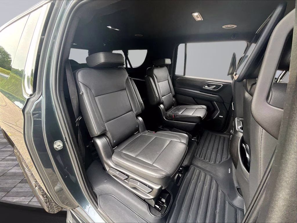 2021 Shadow Gray Metallic Chevrolet Suburban LT 4X4 SUV