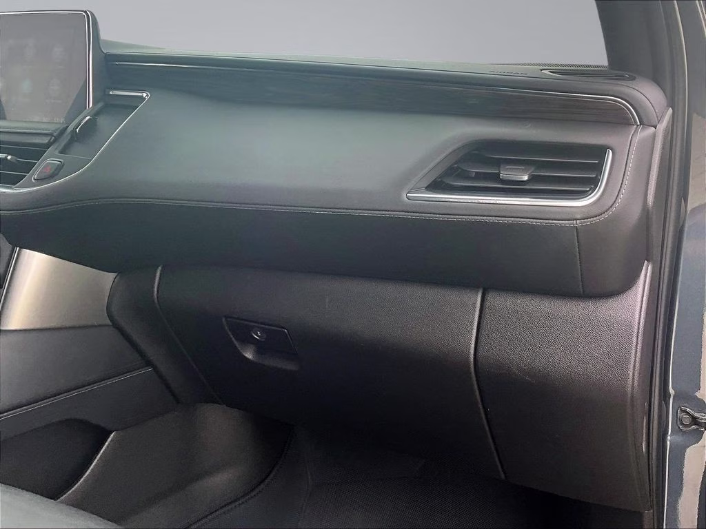 2021 Shadow Gray Metallic Chevrolet Suburban LT 4X4 SUV