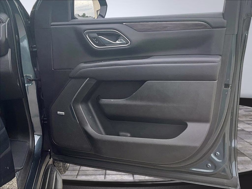 2021 Shadow Gray Metallic Chevrolet Suburban LT 4X4 SUV