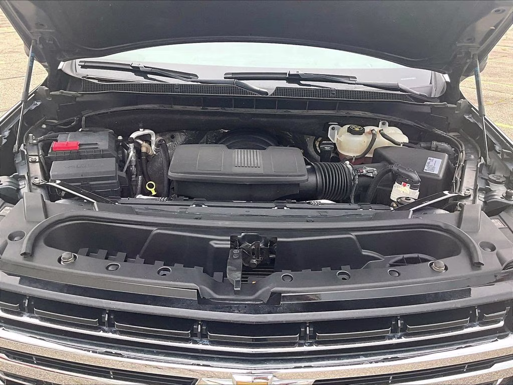 2021 Shadow Gray Metallic Chevrolet Suburban LT 4X4 SUV