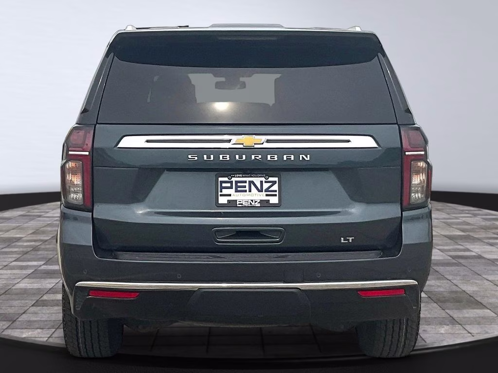 2021 Shadow Gray Metallic Chevrolet Suburban LT 4X4 SUV